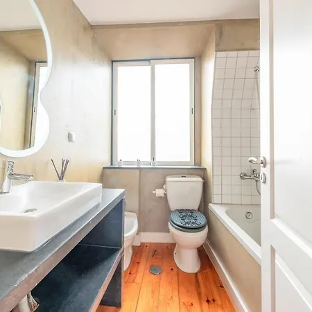 Guestready - Bright & Spacious 2-Bed Apt With Rooftop Terrace In Alcantara Апартаменты Лиссабон