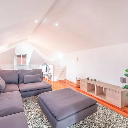 Guestready - Bright & Spacious 2-Bed Apt With Rooftop Terrace In Alcantara
