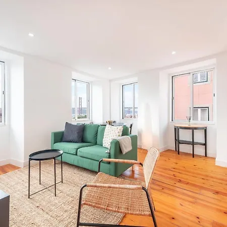 Guestready - Bright & Spacious 2-Bed Apt With Rooftop Terrace In Alcantara Апартаменты