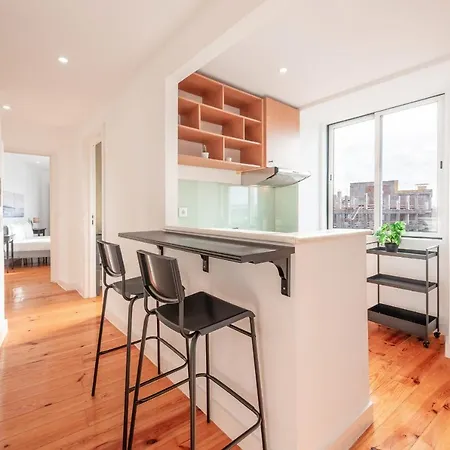 Guestready - Bright & Spacious 2-Bed Apt With Rooftop Terrace In Alcantara *