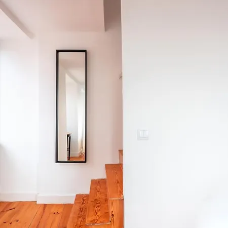 Guestready - Bright & Spacious 2-Bed Apt With Rooftop Terrace In Alcantara Appartamento Lisbona